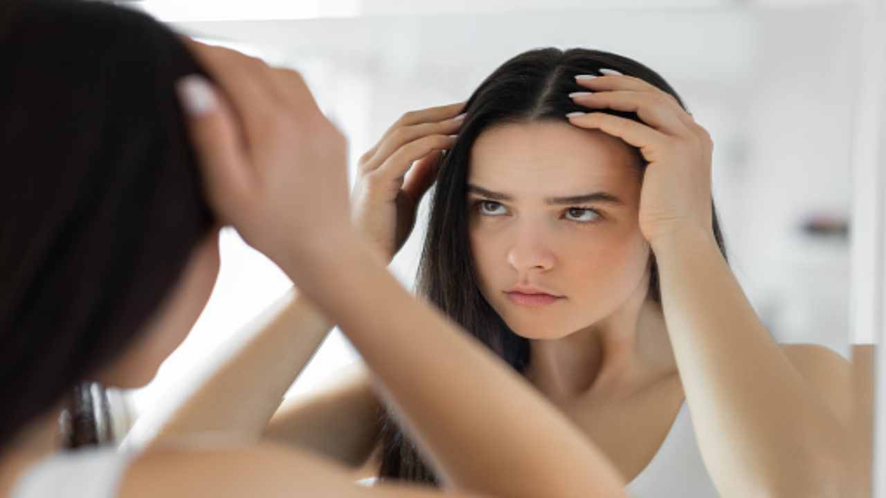 Capelli: il segreto indiano per averli lunghi e splendenti (pixabay) cilentolive.com 110822