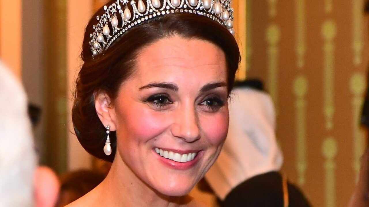 Kate Middleton é um ícone de estilo, mas ela tem um segredo: você notou isso nas filmagens?