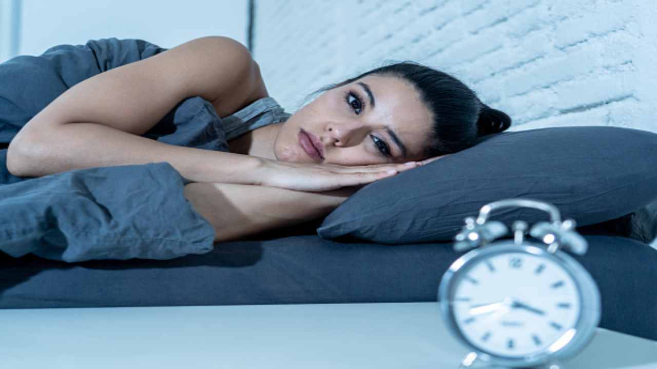 Reflusso? Prova questa posizione per dormire (pixabay) cilentolive.com 210822