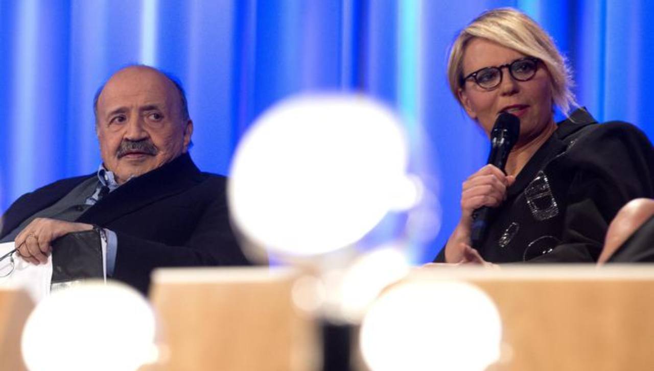 De Filippi insieme a Costanzo - www.cilentolive.com