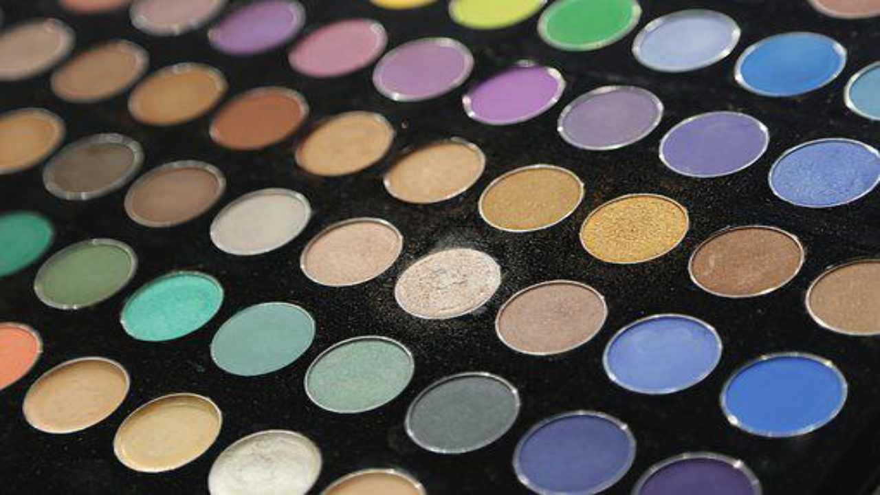 Make- up anti-età: i trucchi per sembrare più giovane di 10 anni (pixabay) cilentolive.com 210822