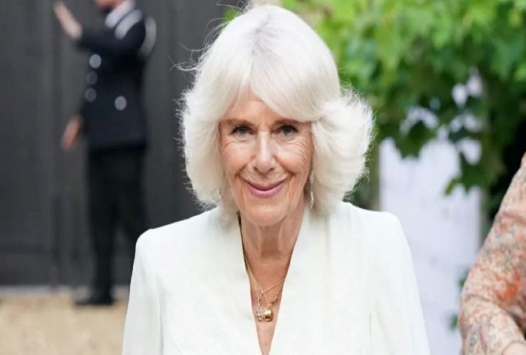 A chi andranno i gioielli della regina - www.cilentolive.com
