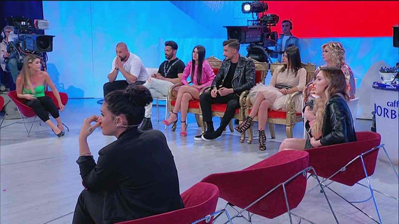 Corteggiatore Uomini e donne - www.cilentolive.com