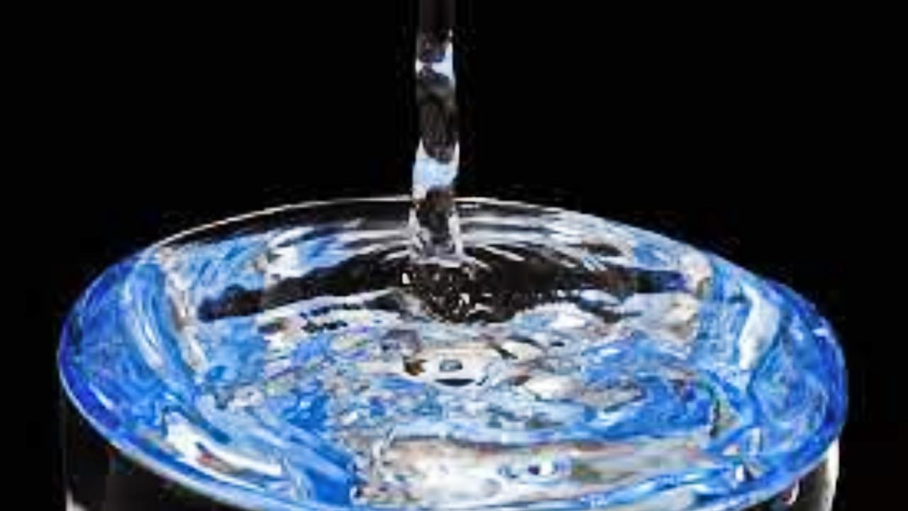 Bere troppa acqua è pericoloso - www.cilentolive.com