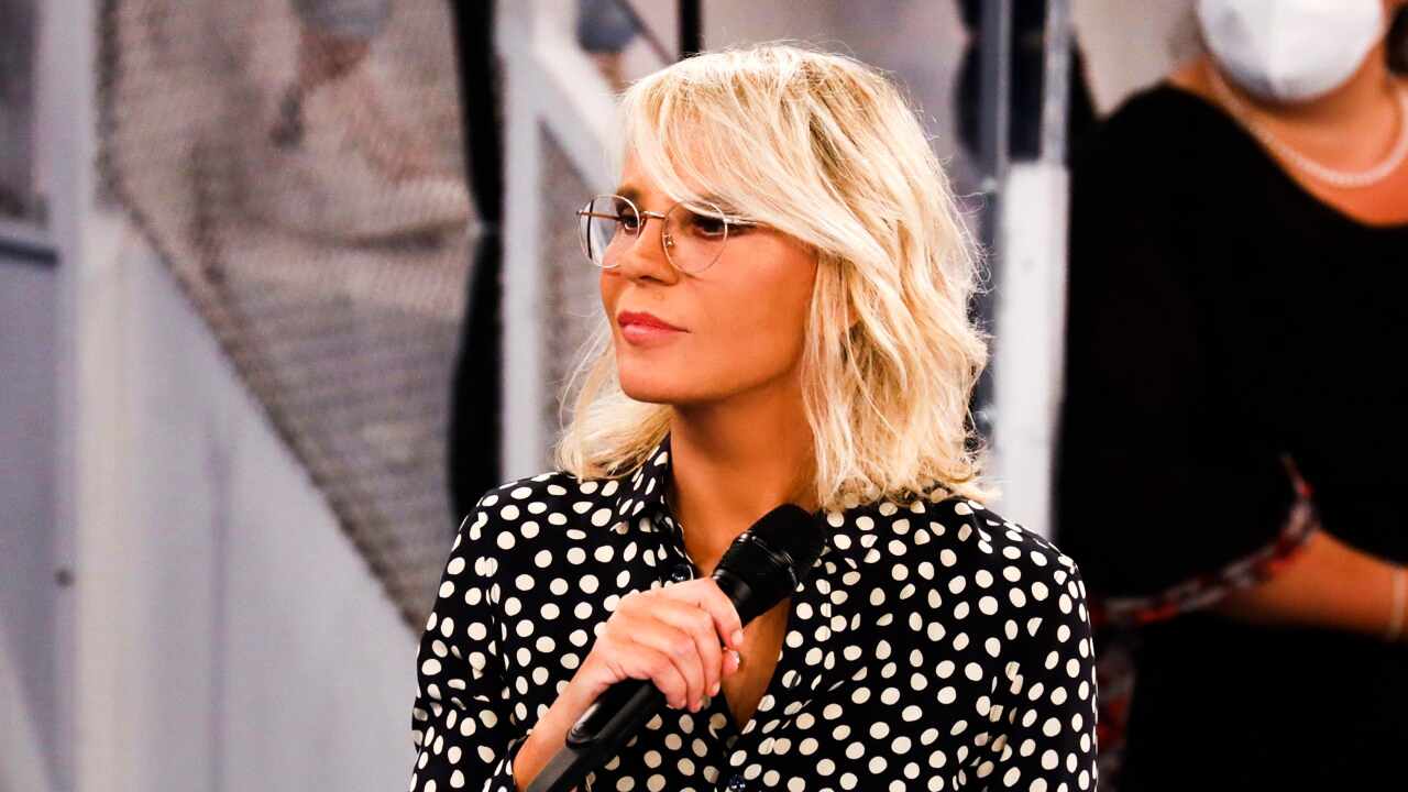 Maria De Filippi arrabbiata Amici 22 - www.cilentolive.com
