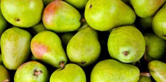 Perché mangiare pere fa così bene