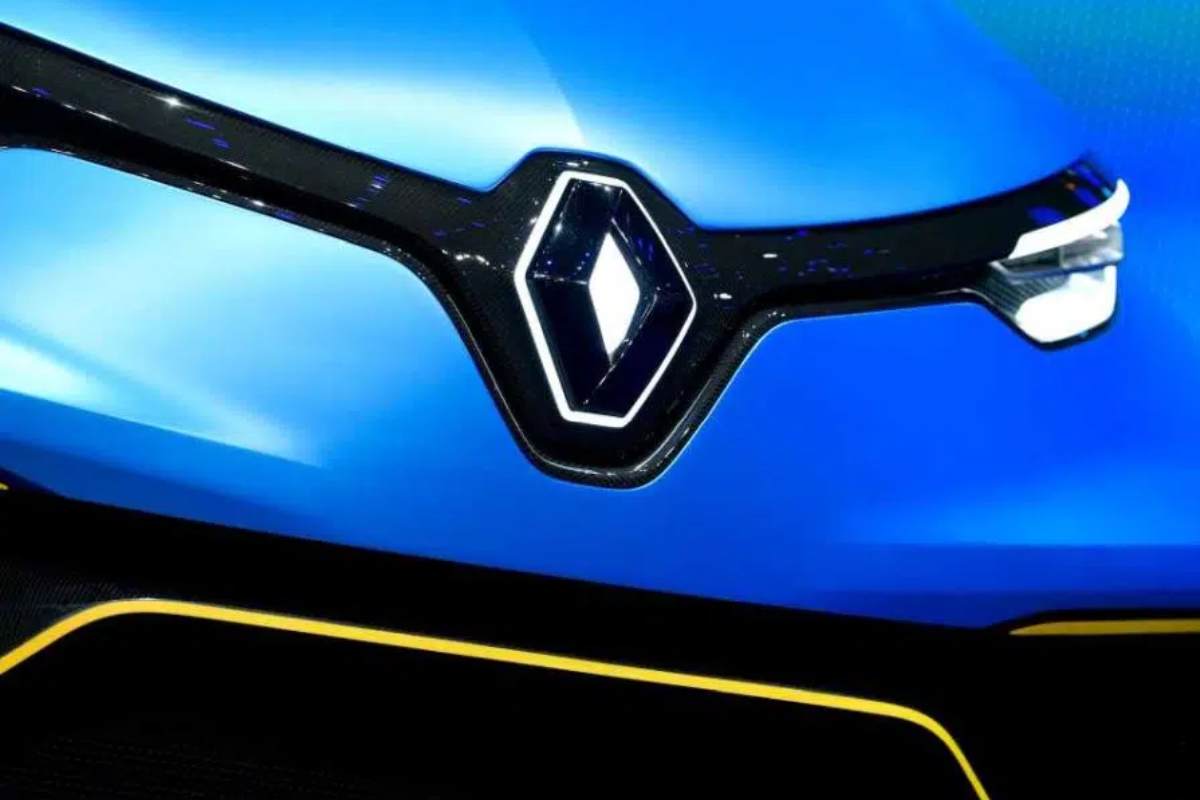 Un restyling a sorpresa per la Renault