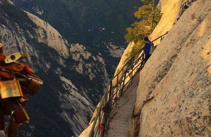 Una delle passeggiate escursionistiche più vertiginose della Terra