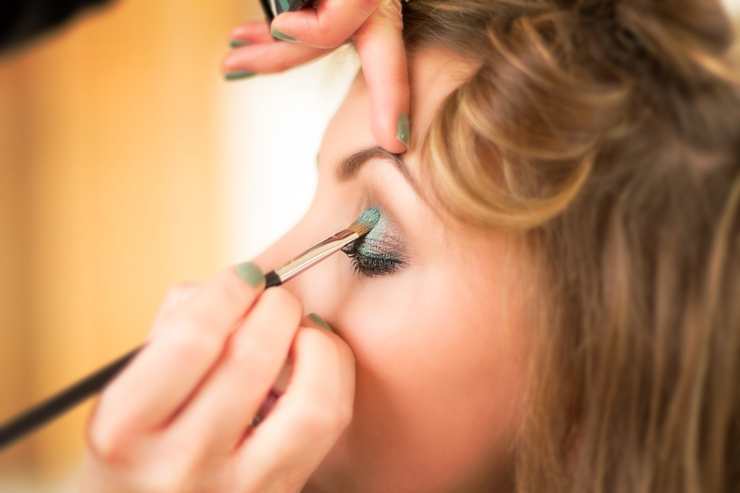 Come ingrandire gli occhi con il punto luce: il segreto dei makeup-artist